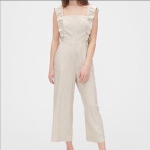 GAP tan and white ruffle strap jumpsuit (tall)